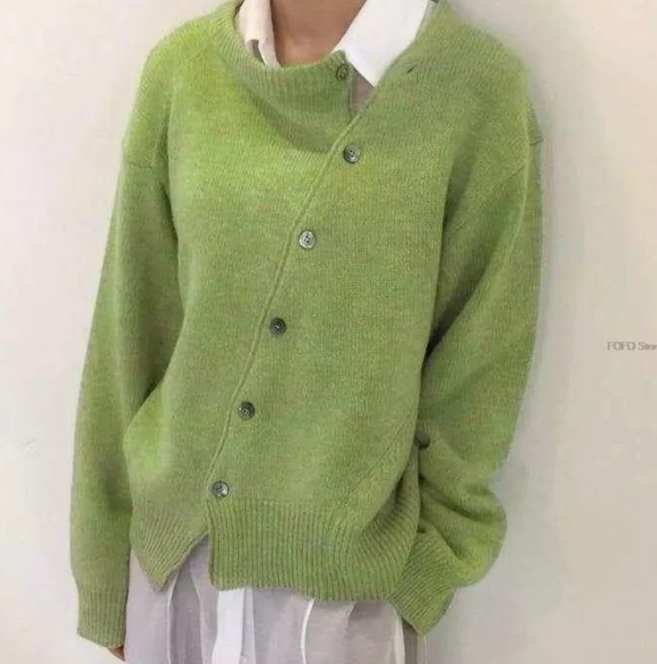 Asymmetrisch gebreid damesvest met knoopsluiting – Lorin