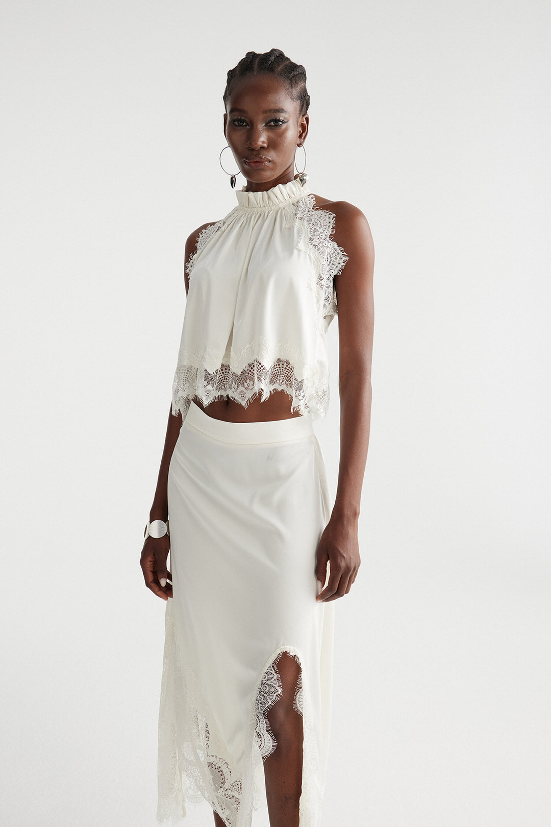 Festim Sleeveless Lace Skirt Set In White