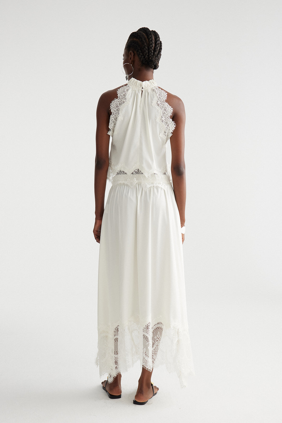 Festim Sleeveless Lace Skirt Set In White