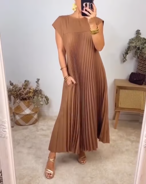 Robe Plissée Sans Manches