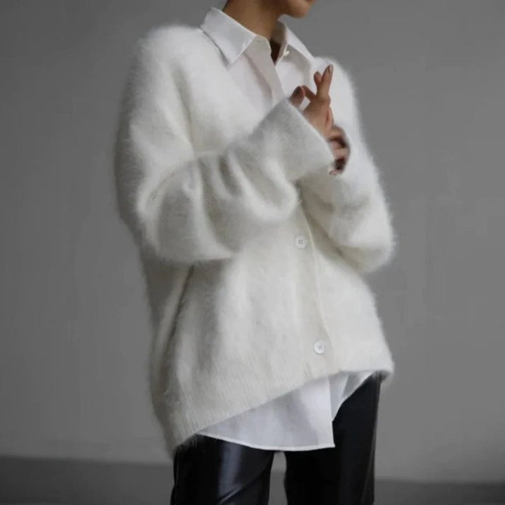 Zacht luxe gebreid damesvest met V-hals – Jennifer